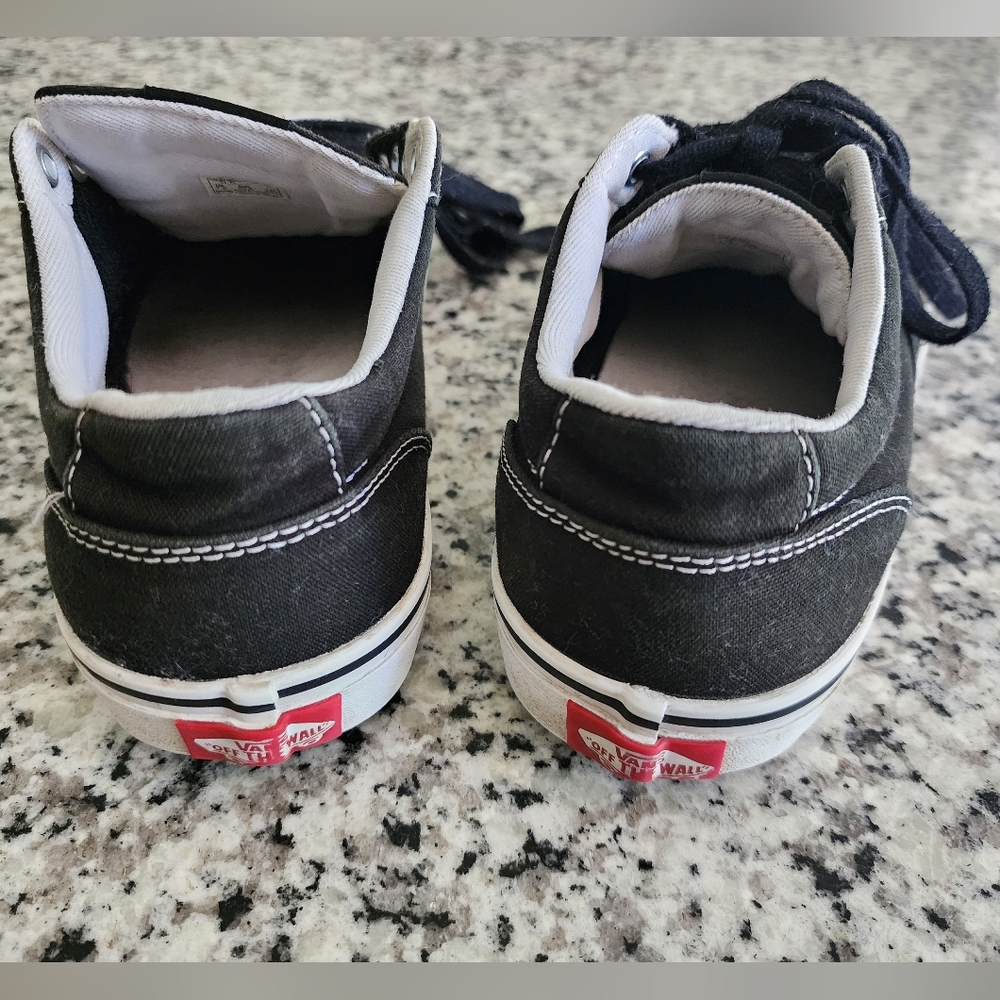 Vanz Shoes Black and White size 9.5 - Picture 2 of 7
